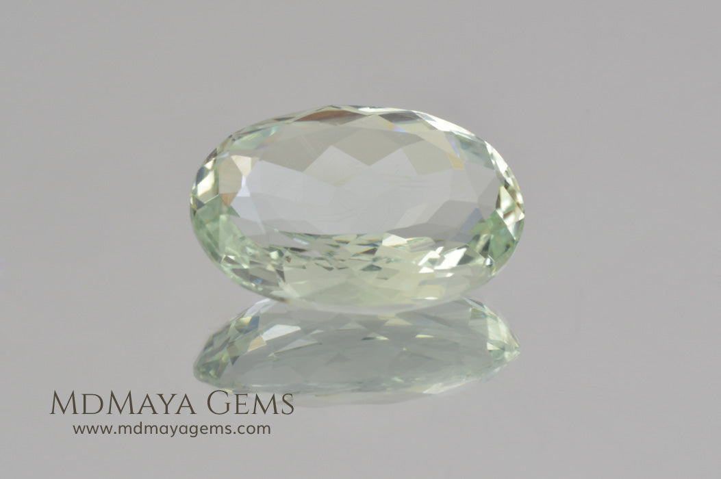 Natural Yellowish Green Beryl Gemstone 8.39 ct