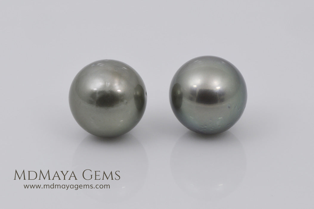 Round Tahitian Pearls Pair 14.79