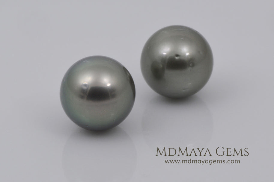 Round Tahitian Pearls Pair 14.79