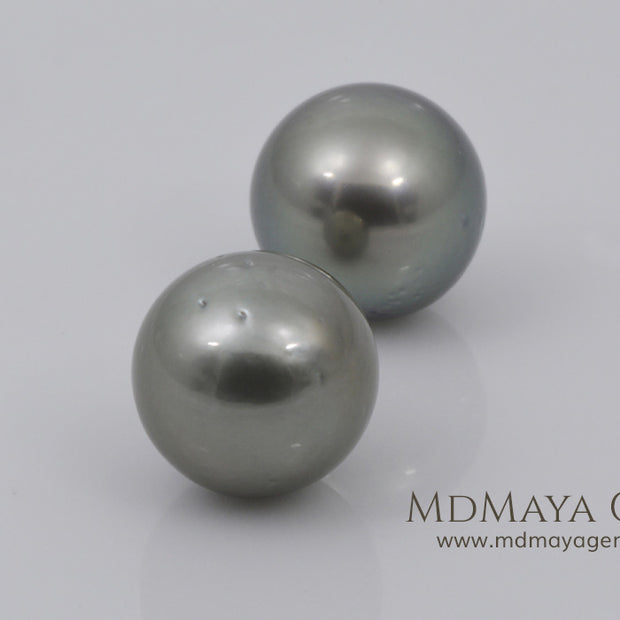 Round Tahitian Pearls Pair 14.79