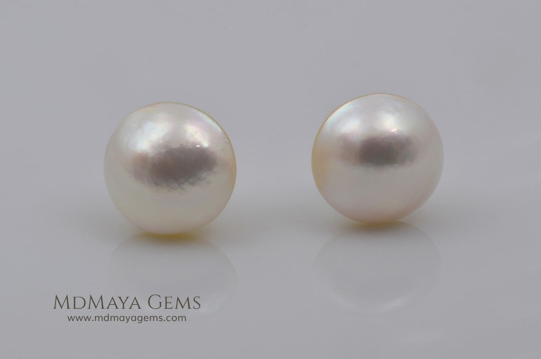 White Mabe Pearls Round Pair 9.06 ct
