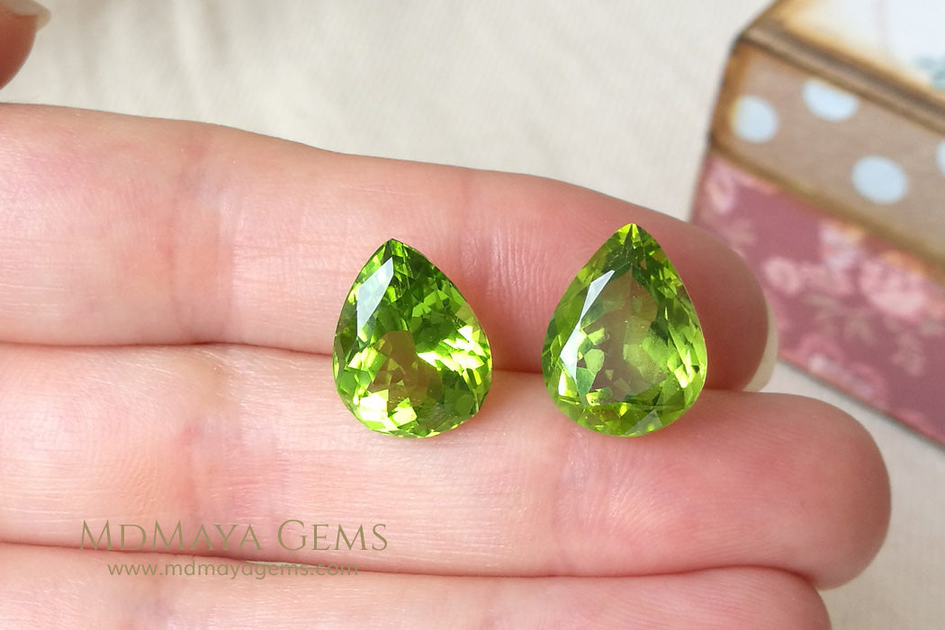 Richest Green Peridot Gems Pear Cut 13.41 ct pair