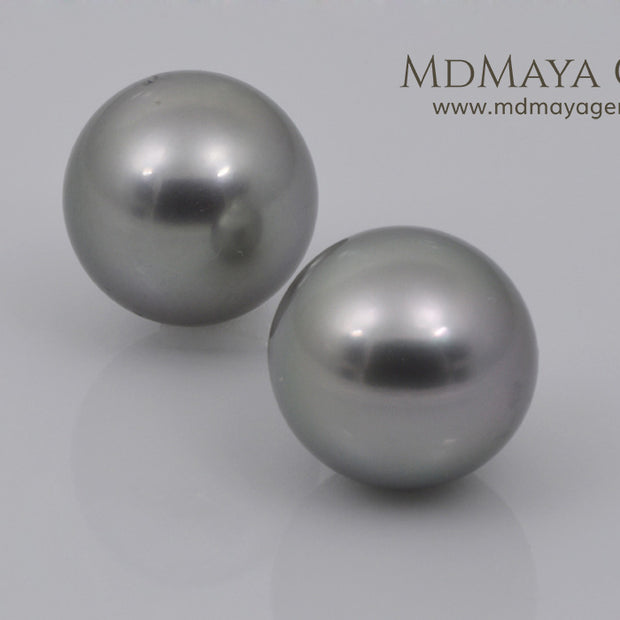 Round Tahitian Pearls Pair 17.90