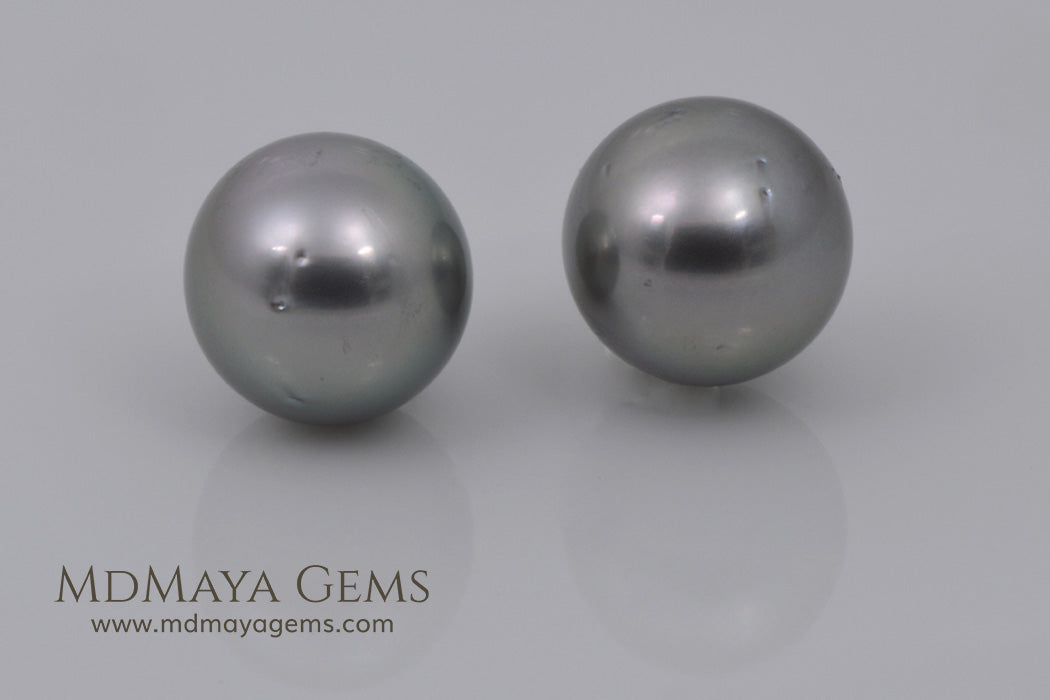 Round Tahitian Pearls Pair 17.90