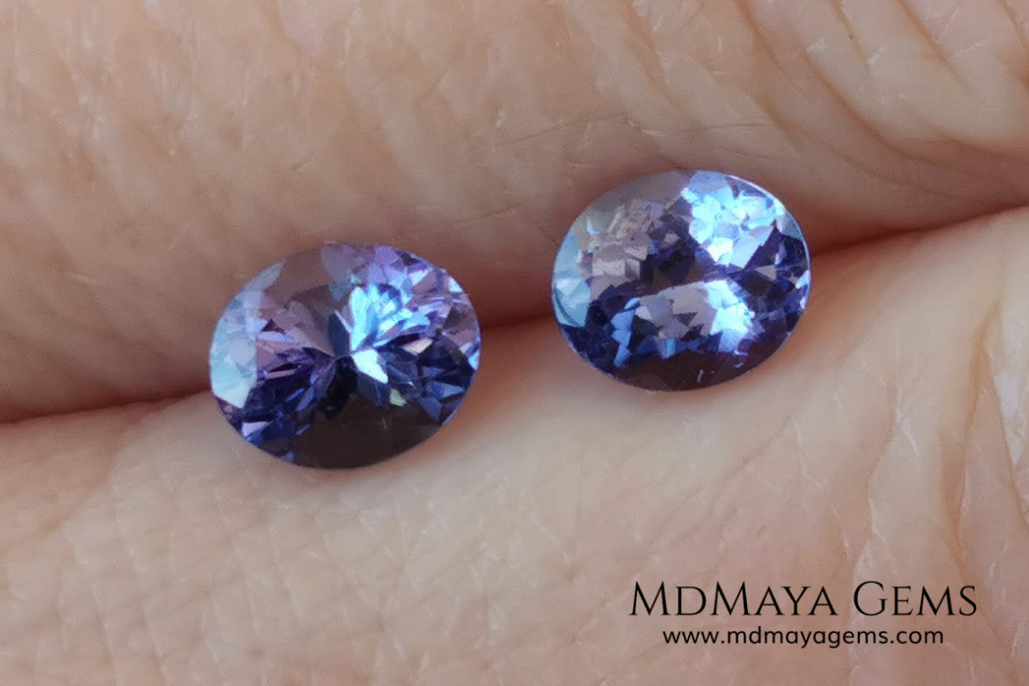 Perfect pair of tanzanites Oval cut 1.65 ct