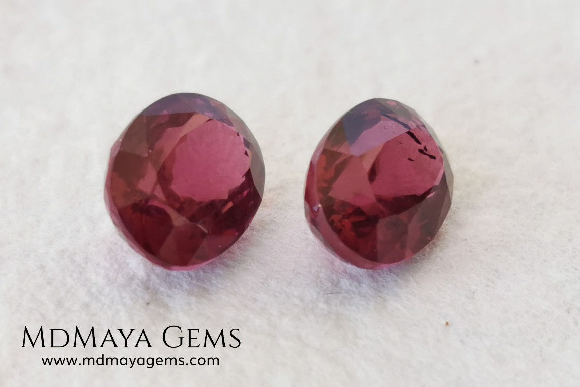  Purple Red Rhodolite Pair 3.41 ct. Oval cut. This beautiful pair of rhodolites shows the best color you can find in rhodolites. It has a very good size and they will look incredibly beautiful on some earrings or on a pair of cufflinks.