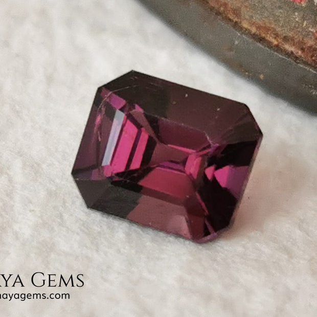 Purple Spinel from Mogok. Emerald Cut. 1.13 ct. As you already know I have a predilection for spinels, with this little one I couldn't resist, rarely do you see this color on a spinel, it is a very vivid purple and full of brilliance. Simply delicious. Ideal for jewelry. 