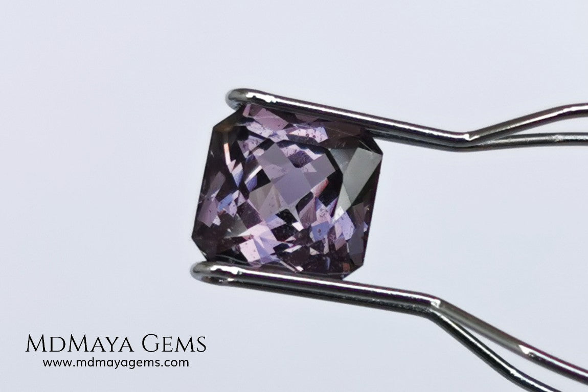 Lovely light purple spinel, 2.15 ct square cut. This precious natural gem has perfect proportions, which make it beautiful in any kind of light. Its purple color under fluorescent light is much more vivid and brilliant in all its facets. A preciousness that will look ideal in a ring. Do not miss it if you are a spinel lover.