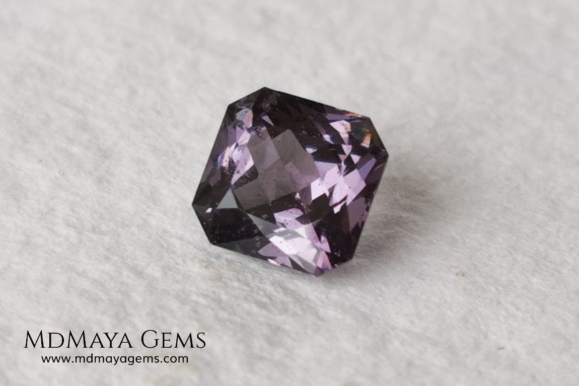 Lovely light purple spinel, 2.15 ct square cut. This precious natural gem has perfect proportions, which make it beautiful in any kind of light. Its purple color under fluorescent light is much more vivid and brilliant in all its facets. A preciousness that will look ideal in a ring. Do not miss it if you are a spinel lover.