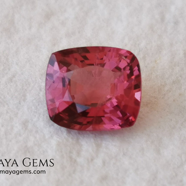 Amazing Purple Red Spinel. Cushion Cut. 0.85 ct. This beautiful gemstone shows a bright and vivid color, it will look perfect in a special ring or any kind of jewelry that you can imagine.