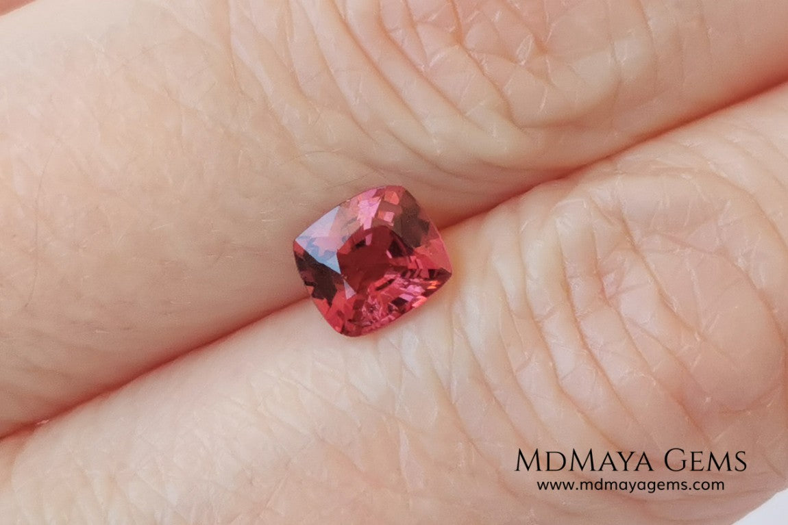 Amazing Purple Red Spinel. Cushion Cut. 0.85 ct. This beautiful gemstone shows a bright and vivid color, it will look perfect in a special ring or any kind of jewelry that you can imagine.
