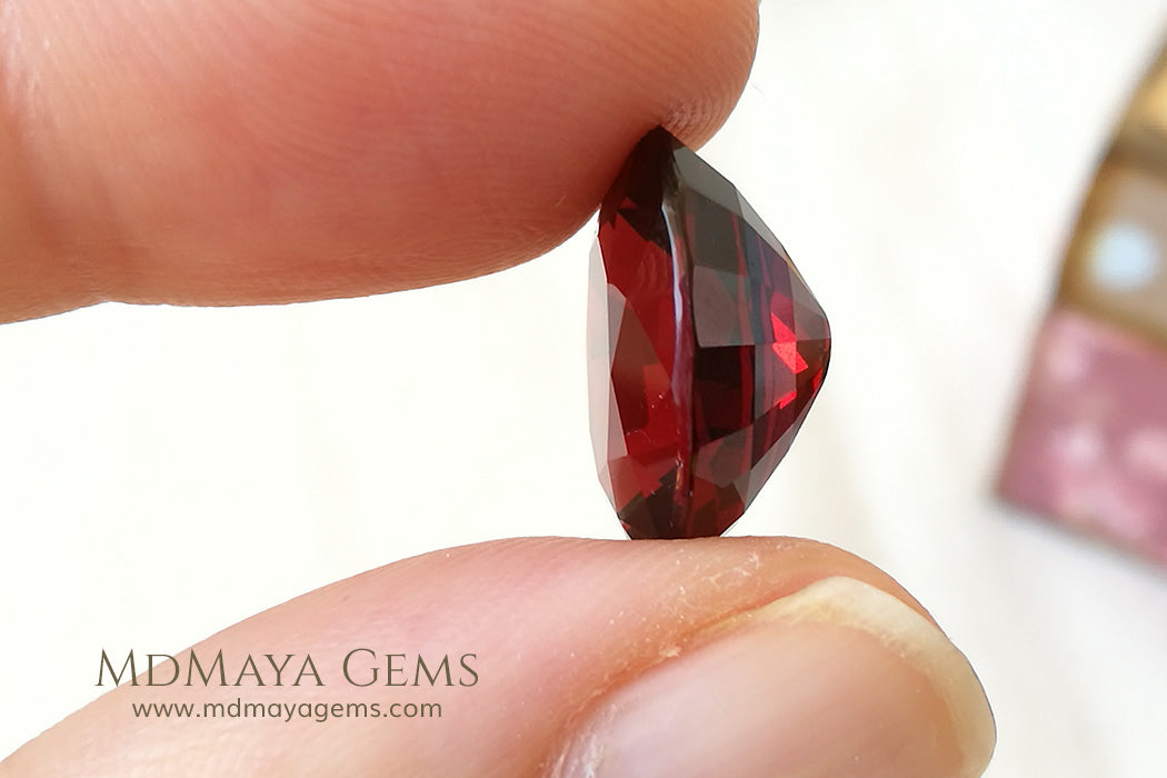 Untreated Rhodolite Garnet Gemstone 11.03 ct Oval Cut