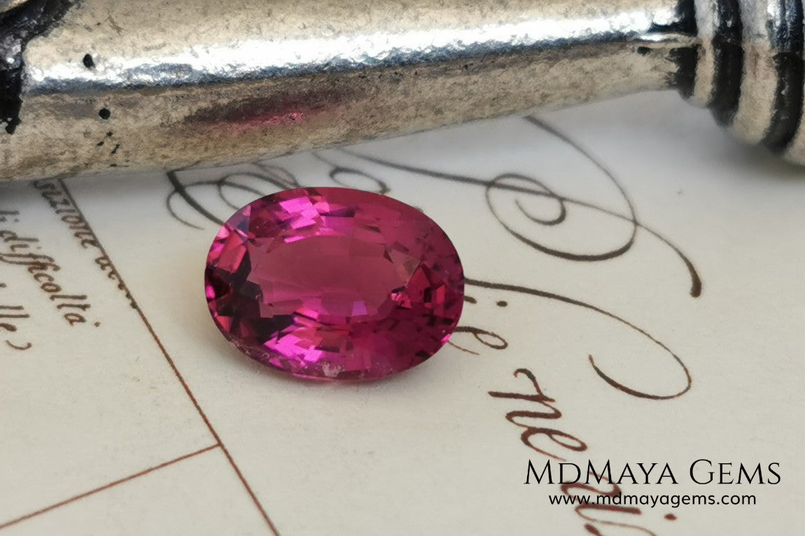 Natural Top Purple Pink Rubellite Tourmaline from Mozambique. Oval Cut. 1.08 ct. Good things come in small package, this beautiful and untreated gemstone has a vivid and bright color, it will look perfect in any kind of jewelry, and the best, its price!.
