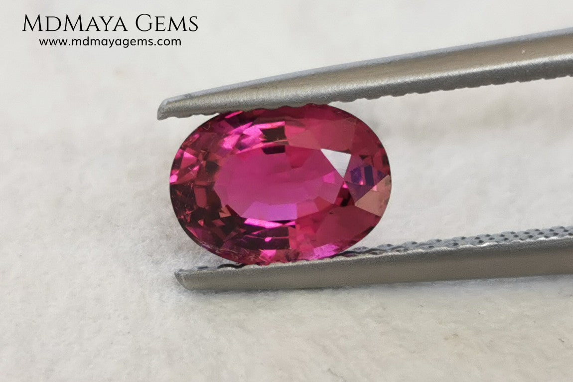 Natural Top Purple Pink Rubellite Tourmaline from Mozambique. Oval Cut. 1.08 ct. Good things come in small package, this beautiful and untreated gemstone has a vivid and bright color, it will look perfect in any kind of jewelry, and the best, its price!.