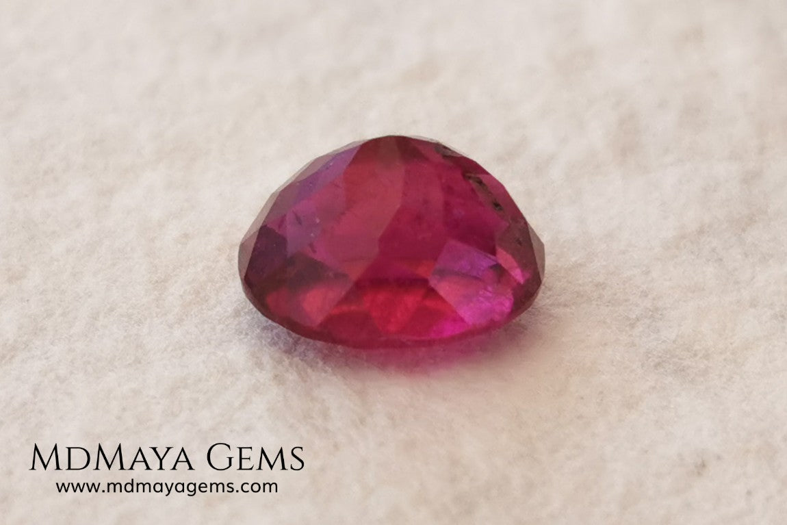 Purplish Red Rubellite Tourmaline. Oval Cut. 2.09 ct. This gem has some inclusions but these don't disturb the appearance of the gem, its color is rich and deep under daylight, is awesome!. It is ideal for a ring. 