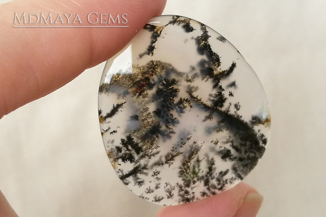 Set of three Dendritic Agates with beautiful inclusions that remind us of a Japanese landscape painting