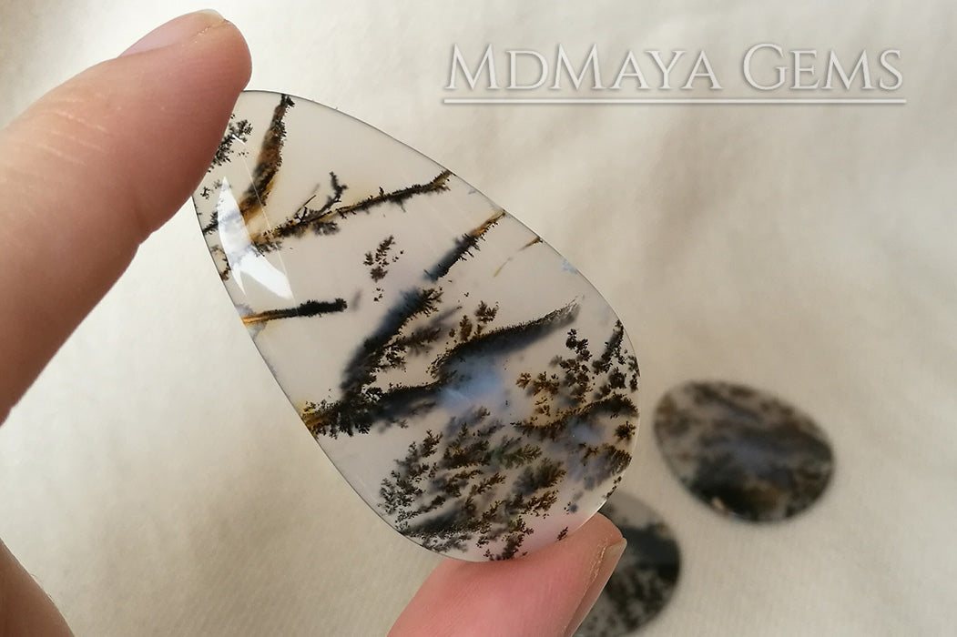Set of three Dendritic Agates with beautiful inclusions that remind us of a Japanese landscape painting