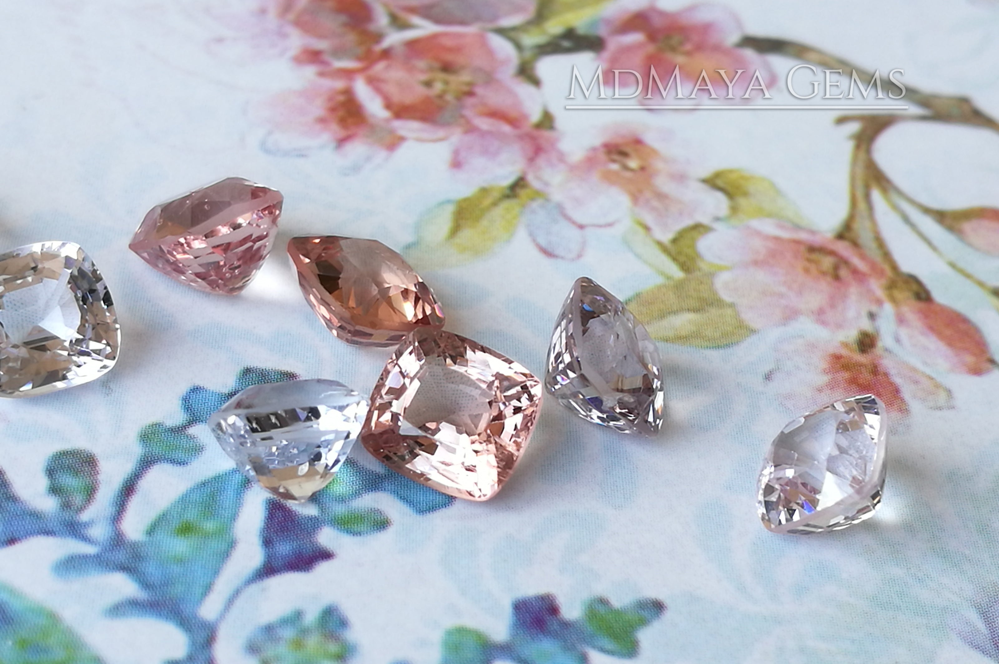 Pale pink spinels Lot over 5.50 ct. Cushion cut.
