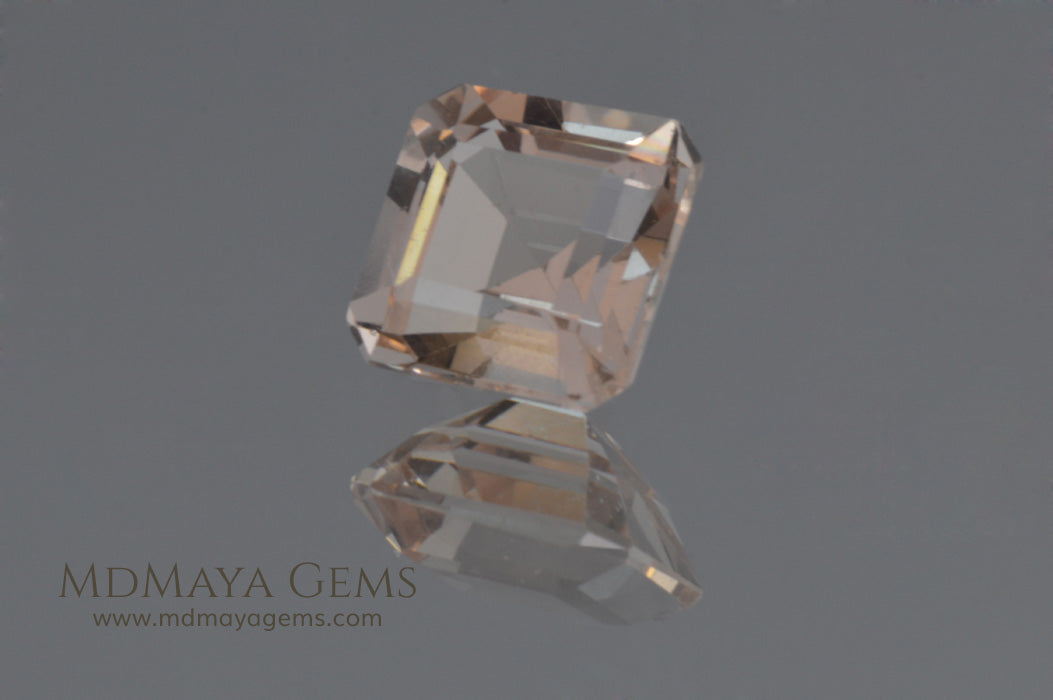 Salmon to peach Morganite Square cut 2.39 ct