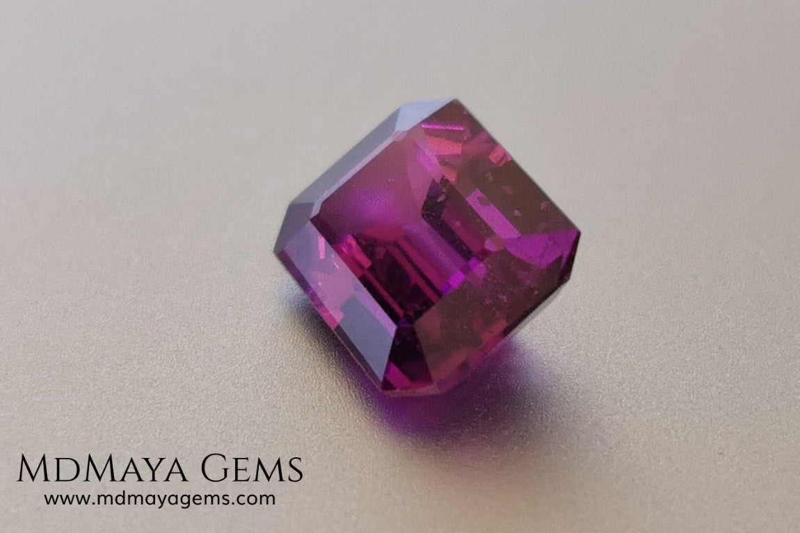 Vivid purple Umbalite (rhodolite garnet). Emerald cut. 2.15 ct.  Without a doubt this gemstone has the best of colors, it contains a very saturated purple color, under any light its behavior is amazing. This beauty comes from Tanzania and will be perfect in any piece of jewelry, it has good hardness, an acceptable size, the color is incredible and at a very affordable price. Without forgetting that it is a natural and untreated gem. Don't miss it.