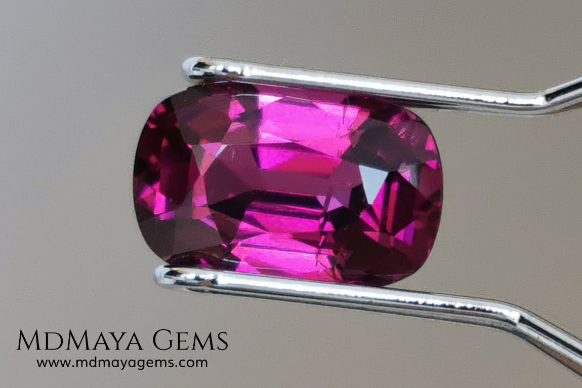 Reddish Purple Umbalite (Rhodolite Garnet), 2.03 ct, cushion cut. Elegant natural gemstone, that shows a vivid color, good cut and proportions, it will look very pretty in a ring, and at an affordable price.