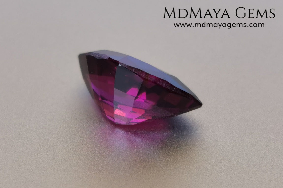 Reddish Purple Umbalite (Rhodolite Garnet), 3.29 ct, fancy cut. This natural and untreated gemstone shows a saturated color, has a very good cut and proportions, it will look perfect in any kind of jewelry. 
