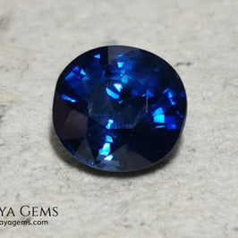 Untreated oval blue sapphire 1.01 ct. with certificate. This little more than a carat beauty is extremely beautiful. Its blue color is mesmerizing. Its origin is Sri Lanka. It will look perfect on your personalized jewelry.