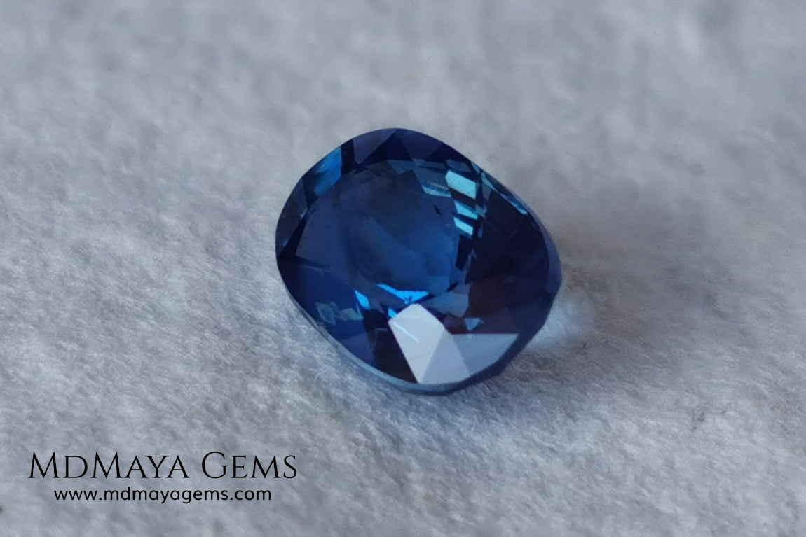 Blue Sapphire 1.16 ct oval cut.  Beautiful untreated blue sapphire. This little one of just over one carat shows a pretty blue color. It has an elongated blue cut that is not perfect, since its culet is somewhat displaced, but we have to bear in mind that it is difficult to find rough material without treating it, so it is takes full advantage of it. A small miracle of nature at an irresistible price, it will look amazing on any piece of jewelry.