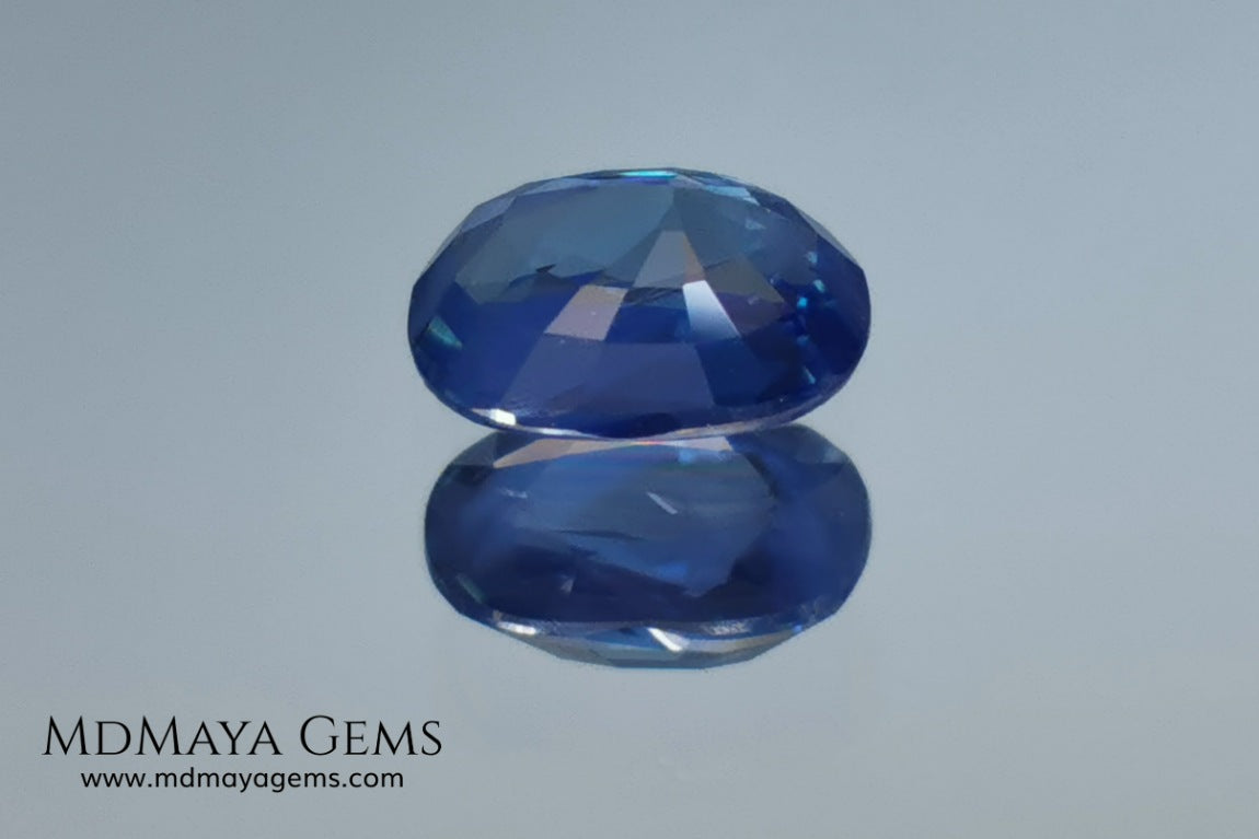 Blue Sapphire 1.16 ct oval cut.  Beautiful untreated blue sapphire. This little one of just over one carat shows a pretty blue color. It has an elongated blue cut that is not perfect, since its culet is somewhat displaced, but we have to bear in mind that it is difficult to find rough material without treating it, so it is takes full advantage of it. A small miracle of nature at an irresistible price, it will look amazing on any piece of jewelry.