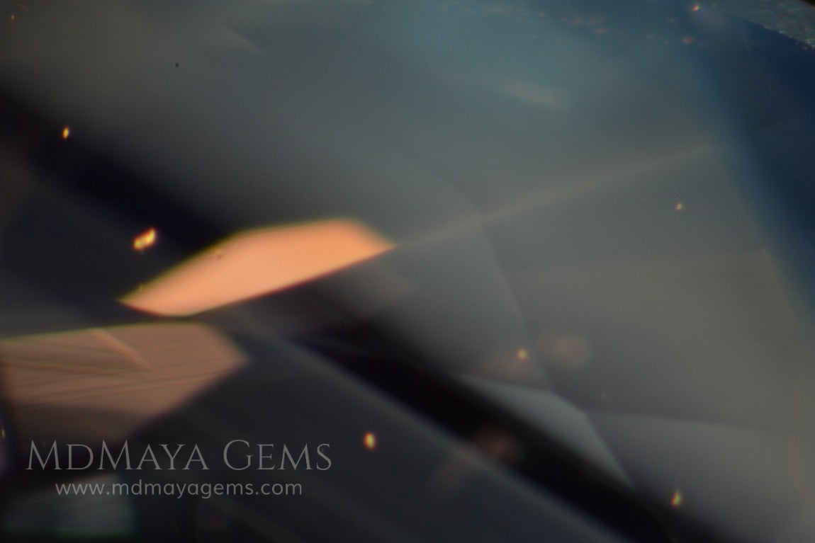 Inclusions in blue sapphire 1.16 ct