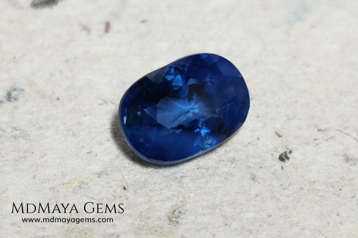 Blue Sapphire 1.16 ct oval cut.  Beautiful untreated blue sapphire. This little one of just over one carat shows a pretty blue color. It has an elongated blue cut that is not perfect, since its culet is somewhat displaced, but we have to bear in mind that it is difficult to find rough material without treating it, so it is takes full advantage of it. A small miracle of nature at an irresistible price, it will look amazing on any piece of jewelry.