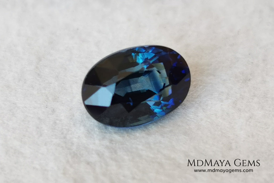  Untreated indigo blue sapphire 1.52, oval cut, certificate included.  This dark blue sapphire shows two shades of blue, one more vivid in the center of the gem and darker at the ends, its behavior under light is good, both in incandescent light and under natural light, it is a dark blue sapphire full of sparkles and life. Its elongated oval cut will be very beautiful in any piece of jewelry. This sapphire is ideal for those looking for untreated gemstones of any kind at a good price. 