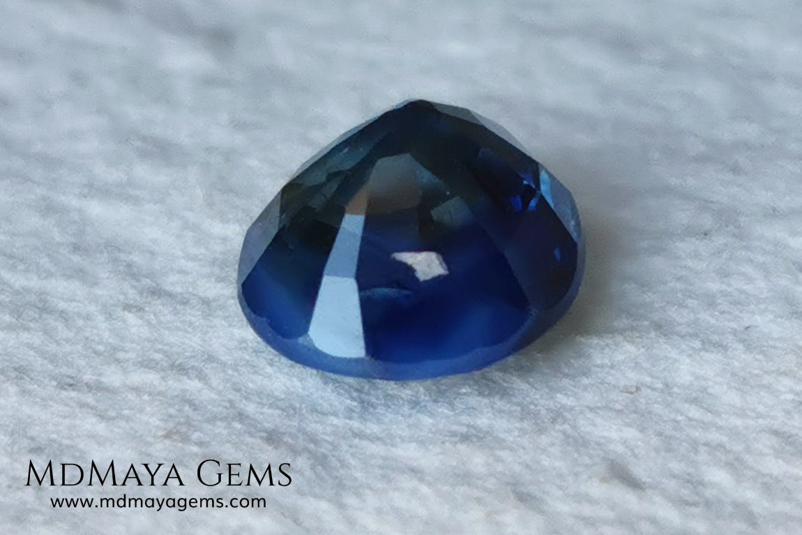 Untreated Greenish Blue Sapphire 1.79 ct, oval cut with certificate.  This greenish-blue sapphire has a very good behavior under any type of light, whether under incandescent or natural light. It has a cloudy zone, which can be seen in the photos, although it is really very beautiful gemstone, it has a very good size for a ring or any piece of jewelry. A great untreated blue sapphire at an affordable price. 