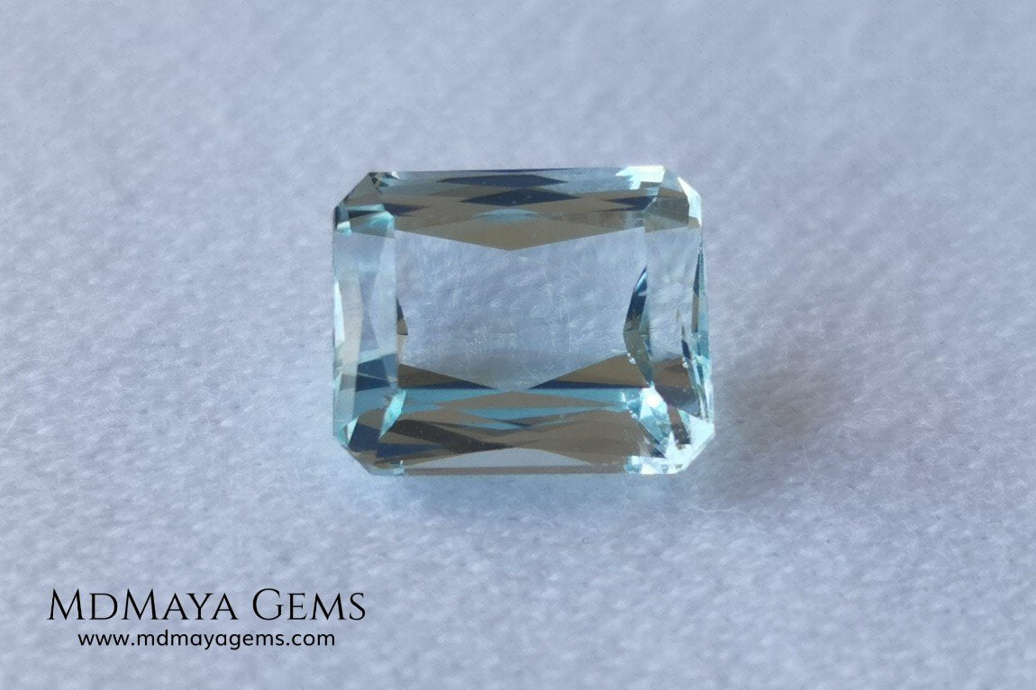 Elegant light blue aquamarine 3.08 ct emerald cut