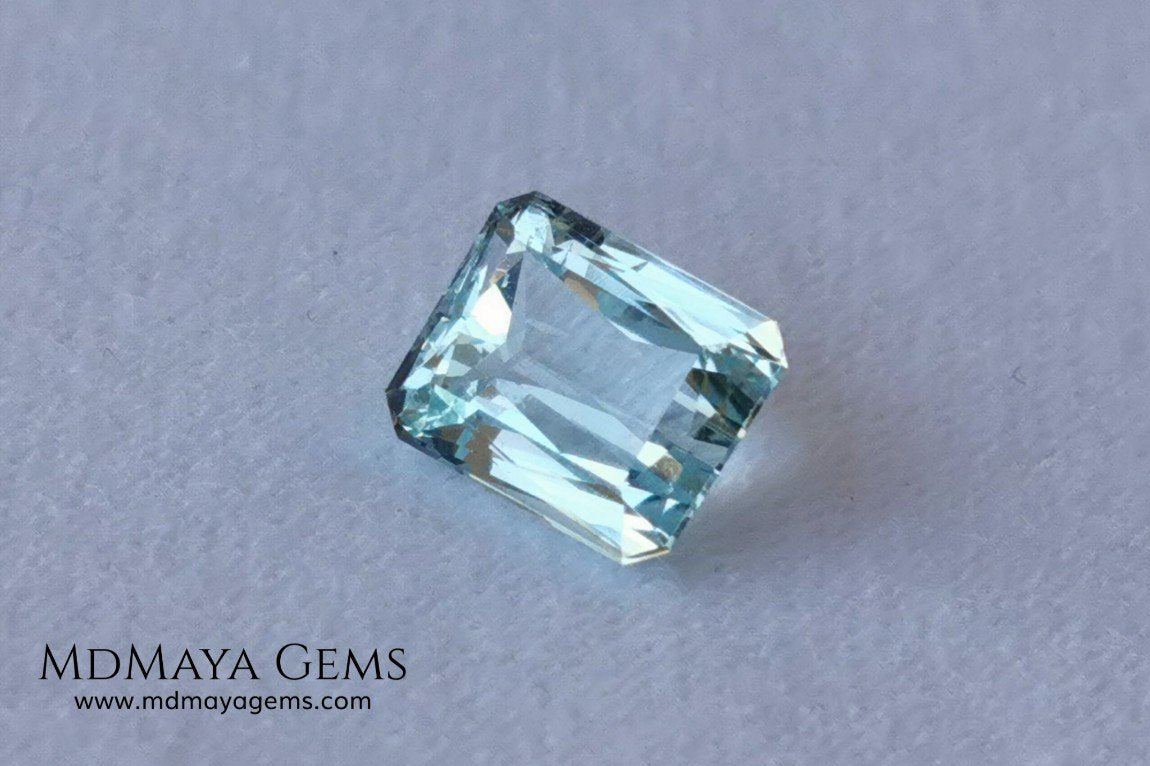 Elegant light blue aquamarine 3.08 ct emerald cut