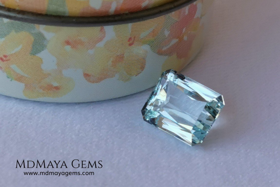 Elegant light blue aquamarine 3.08 ct emerald cut