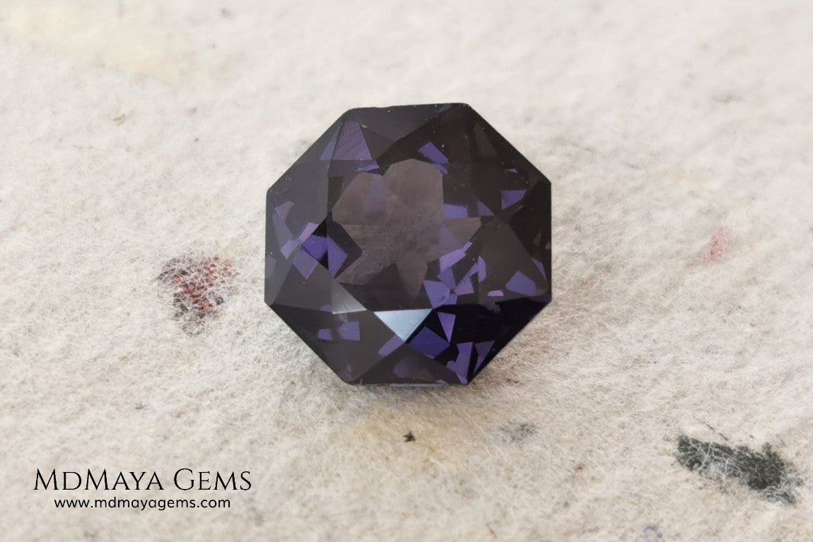  Beautiful Violetish Purple Spinel. Octagon Cut. 2.72 ct. Perfect Gemstone for an engagement ring o wedding ring. This untreated spinel under day light shows a dark purple color and under incandescent light is violetish purple plenty of sparkles. A very special gemstone.