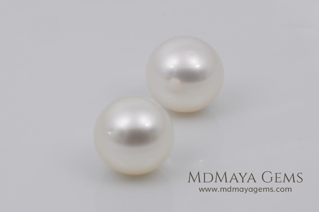 White South Sea Pearls 18.78